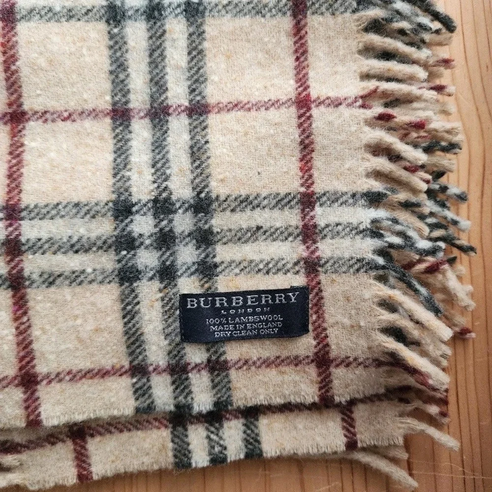 BURBERRY London Nova Check Fringe Lambswool Scarf Made in England‎ Vintage 104x7